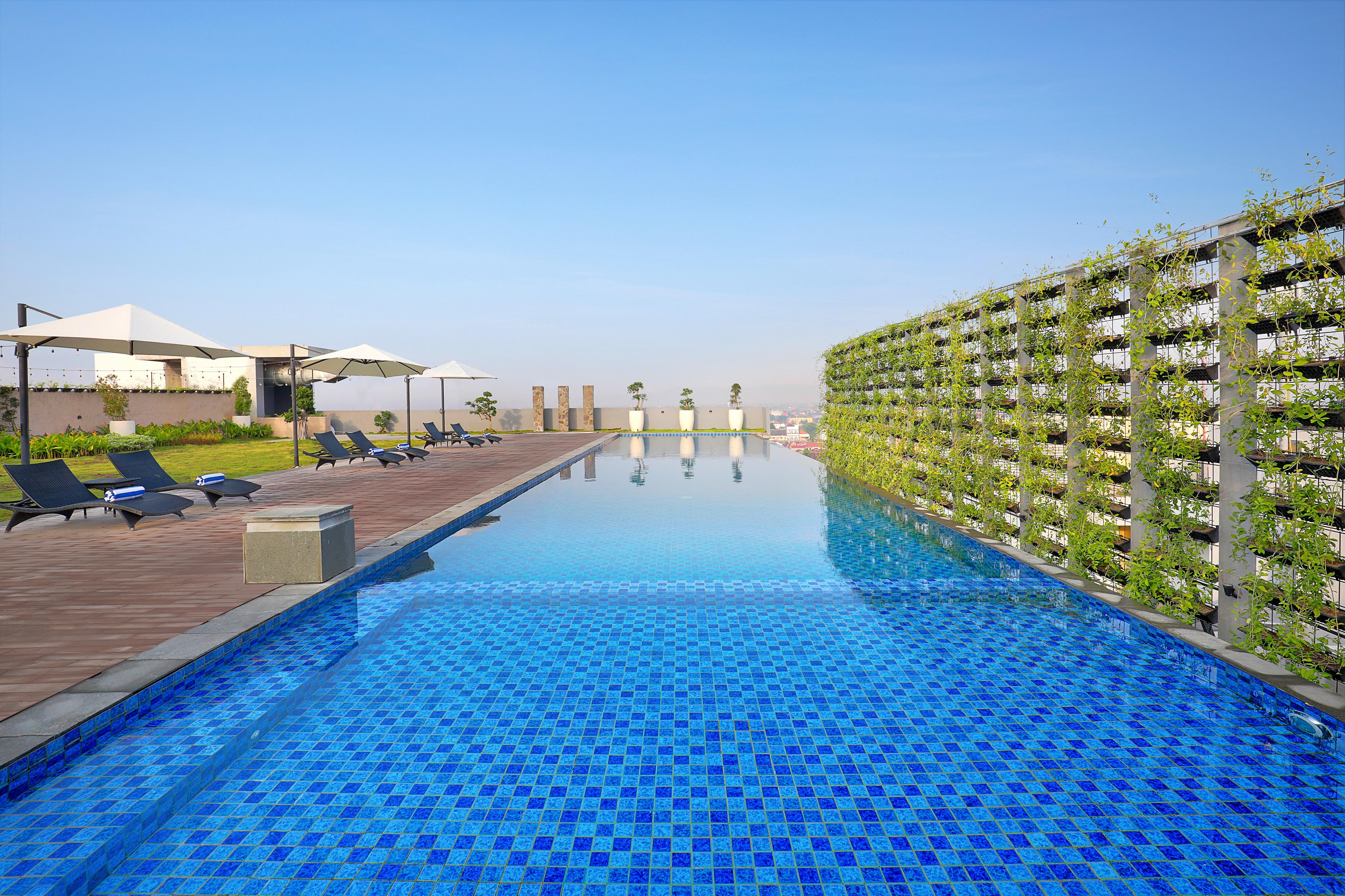 Novotel Suites Yogyakarta Malioboro Εξωτερικό φωτογραφία