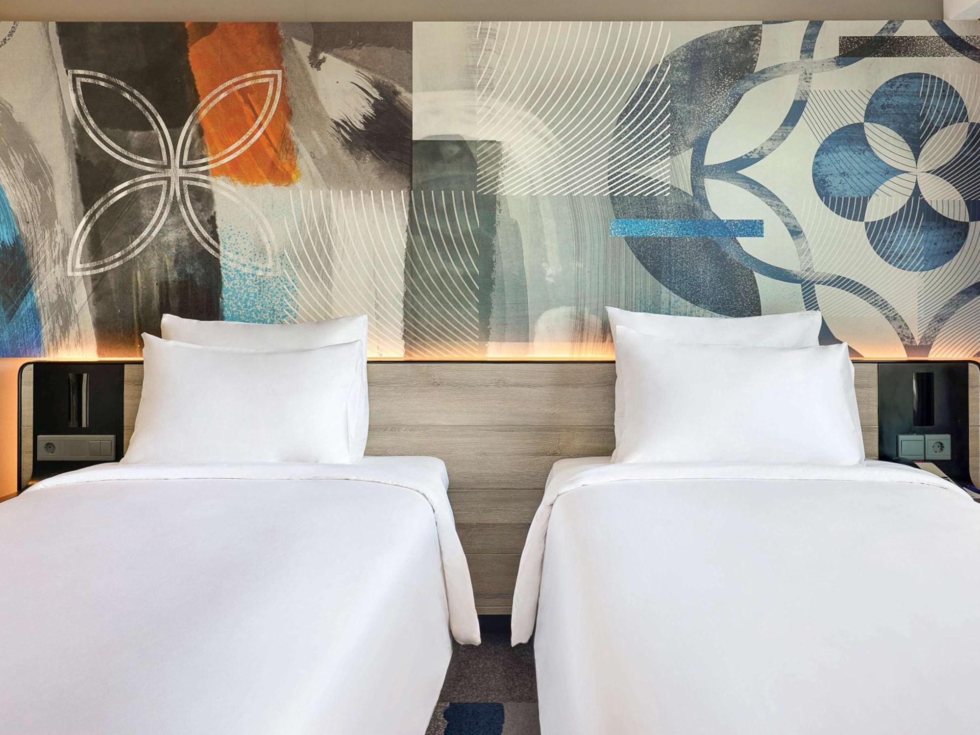 Novotel Suites Yogyakarta Malioboro Εξωτερικό φωτογραφία